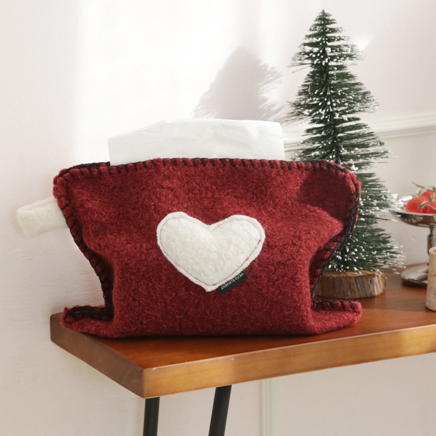 Fuzzy Heart-Shaped Tissue Box Cover - Red & White Color Options