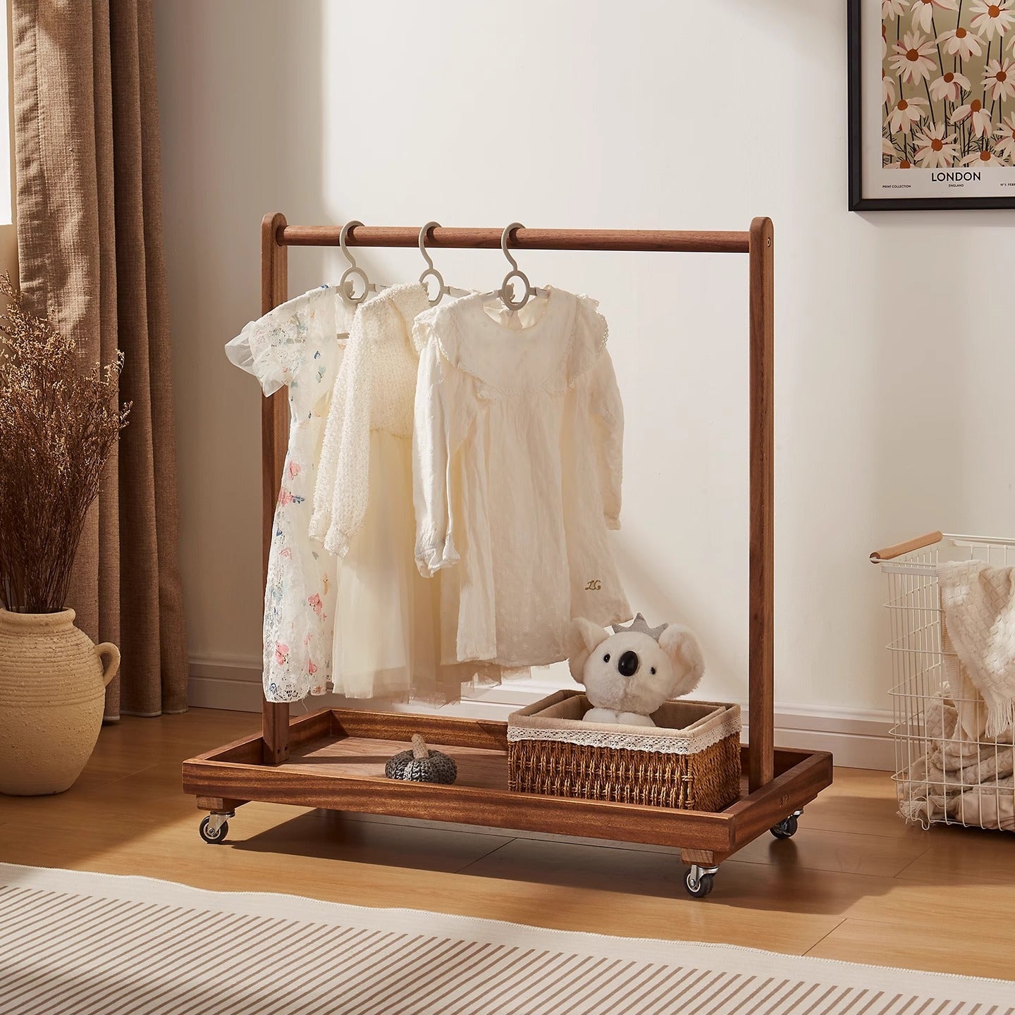 Solid wood hanger with movable vertical hanger