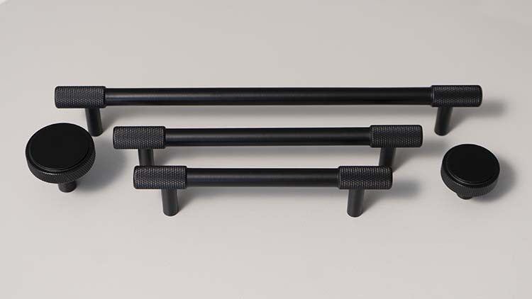 Ins brass handle