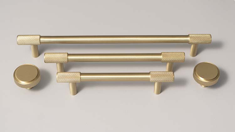 Ins brass handle