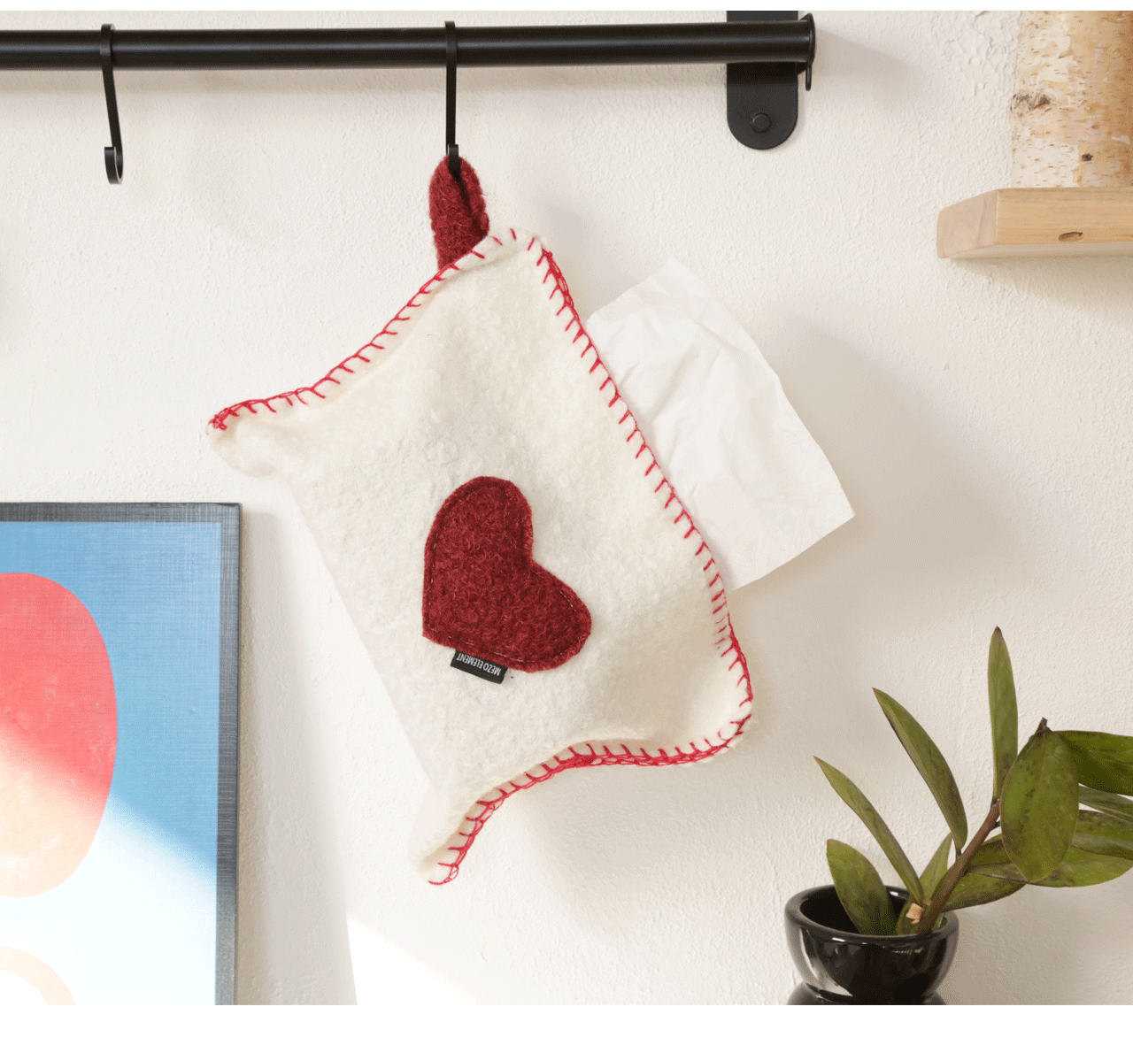 Fuzzy Heart-Shaped Tissue Box Cover - Red & White Color Options