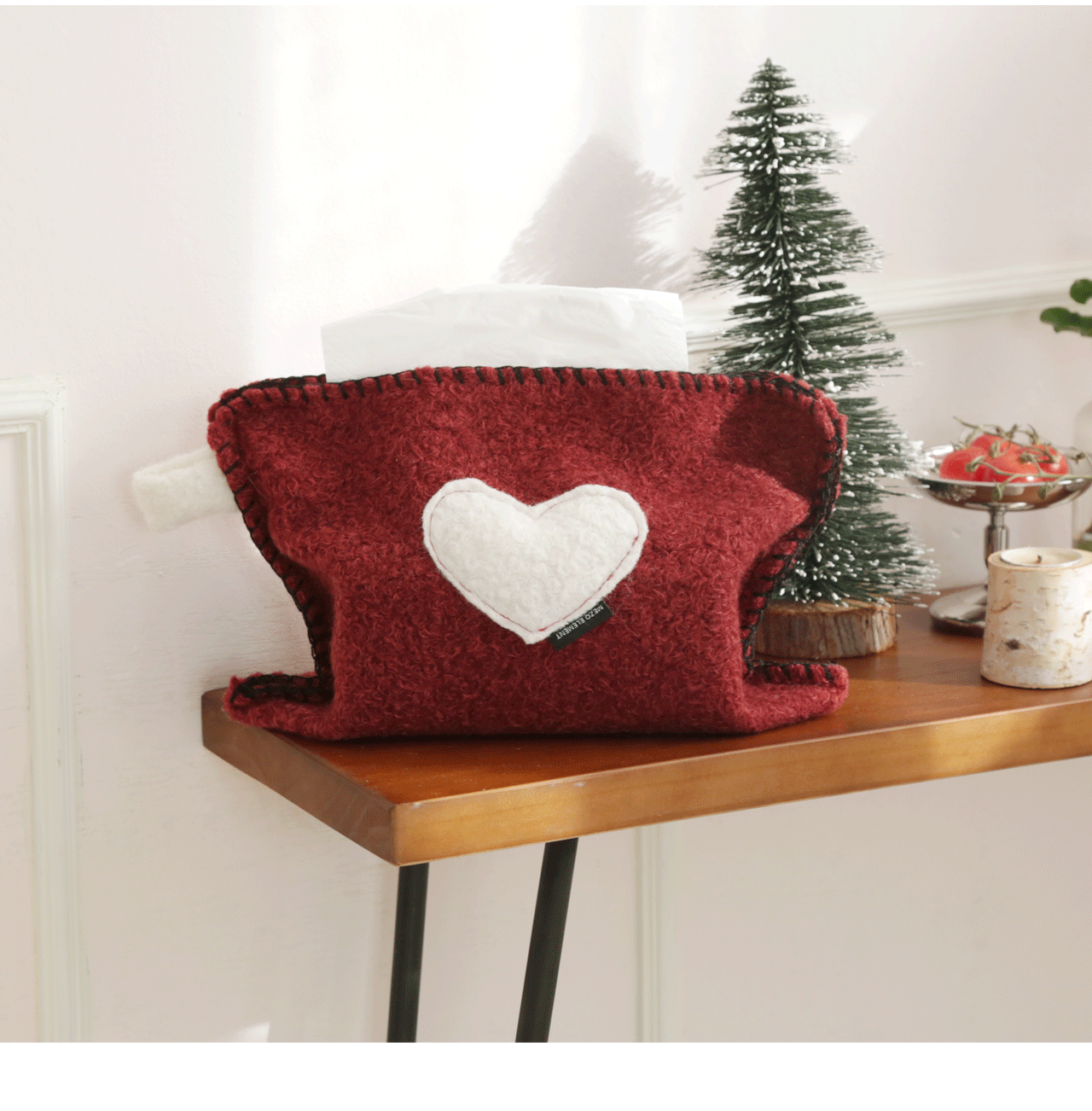 Fuzzy Heart-Shaped Tissue Box Cover - Red & White Color Options