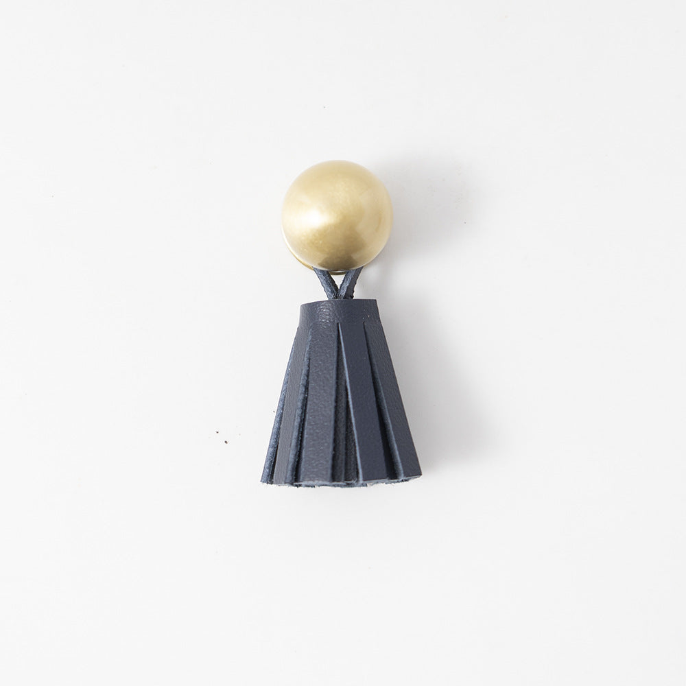 Ins brass tassel handle