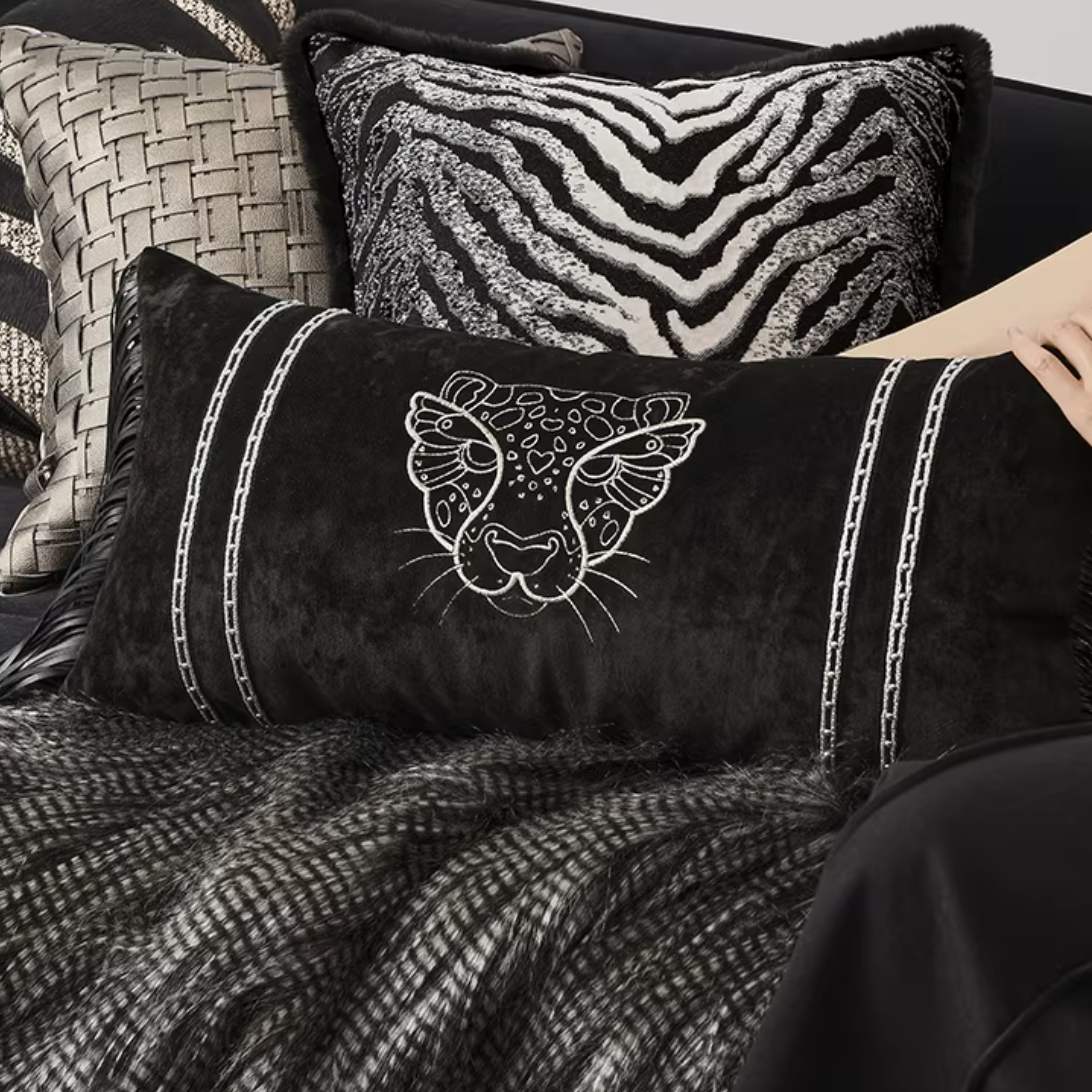 VogueDeco VogueDeco Leopard Pillow – Classic