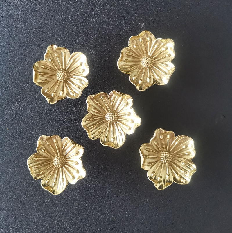 Brass forged plum blossom handle
