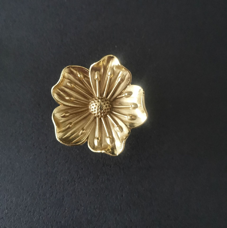 Brass forged plum blossom handle