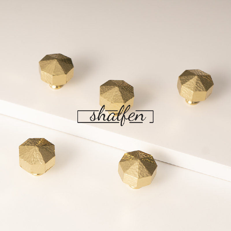 Brass hammer pattern octagonal single hole handle