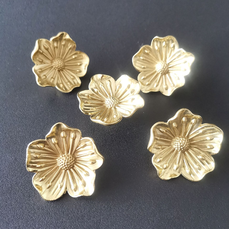 Brass forged plum blossom handle