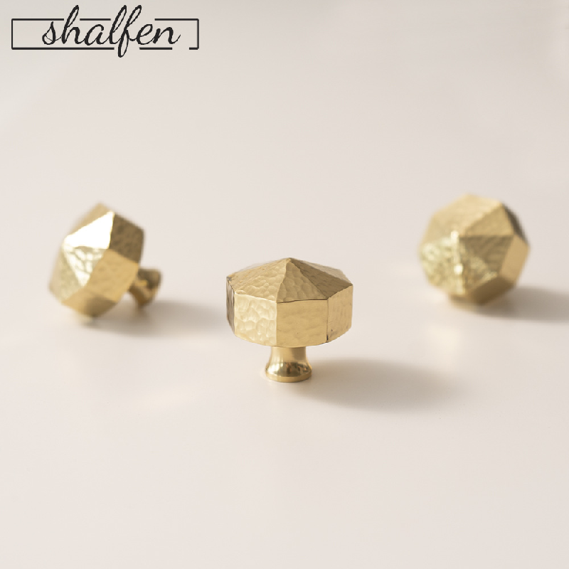 Brass hammer pattern octagonal single hole handle